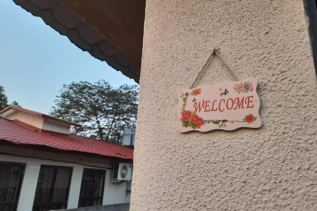 Joy Cottages - Premium Chalets, Vacation Home Rentals Karjat Bagian luar foto